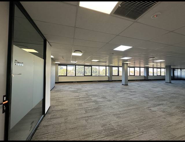 750M² OFFICE TO LET IN DORINGKLOOF